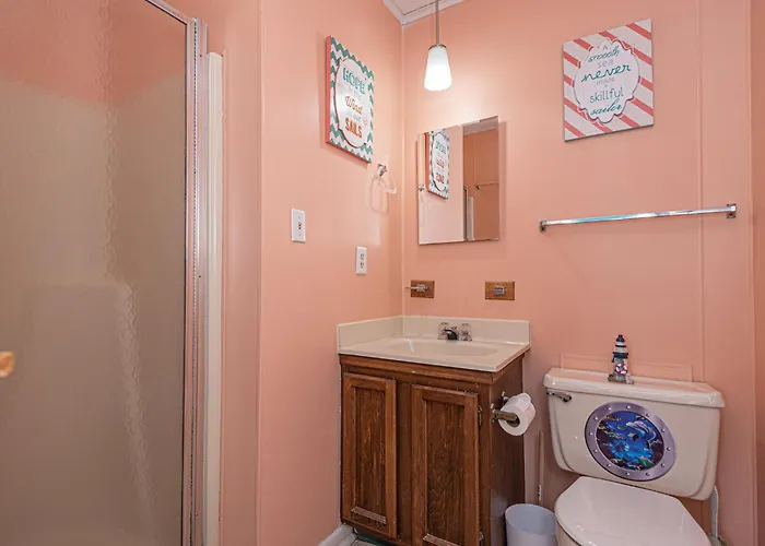 Bayside 2-bedroom On 53rd Street Perfect For A Coastal Escape In Ocean *