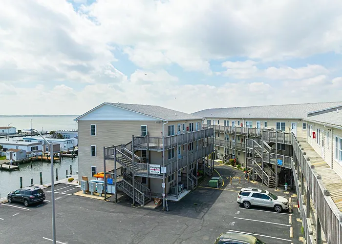 Bayside 2-bedroom On 53rd Street Perfect For A Coastal Escape In Ocean *